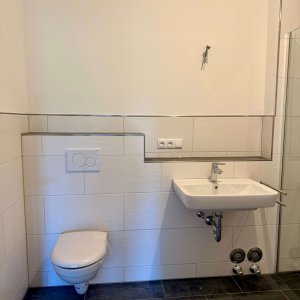 ..WC und Waschbecken