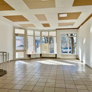 Die Verkaufs-/ Büro-/ Praxisfläche